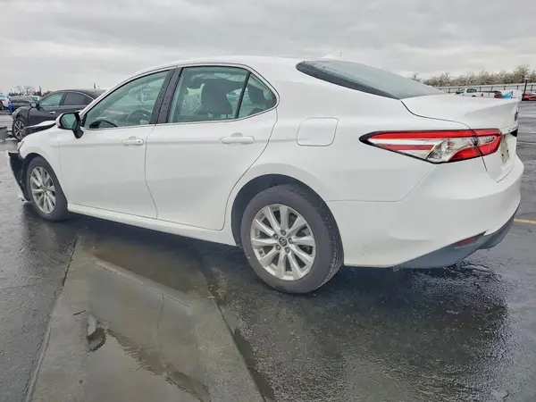 4T1C11AK9LU504281 2020 TOYOTA CAMRY - Image 2