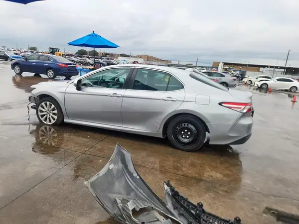 4T1C11AK9LU508069 2020 TOYOTA CAMRY - Image 2