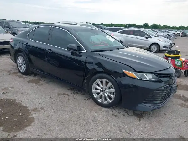 4T1C11AK9LU881175 2020 TOYOTA CAMRY - Image 1