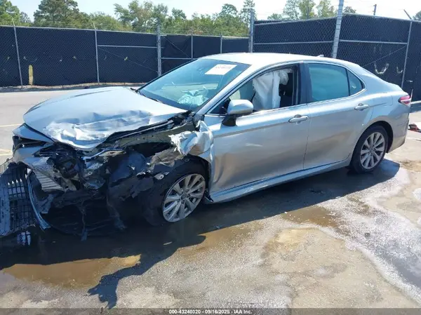 4T1C11AK9LU890510 2020 TOYOTA CAMRY - Image 2