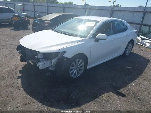 4T1C11AK9LU916104 2020 TOYOTA CAMRY - Image 2