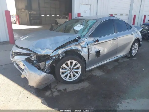 4T1C11AK9LU917091 2020 TOYOTA CAMRY - Image 2