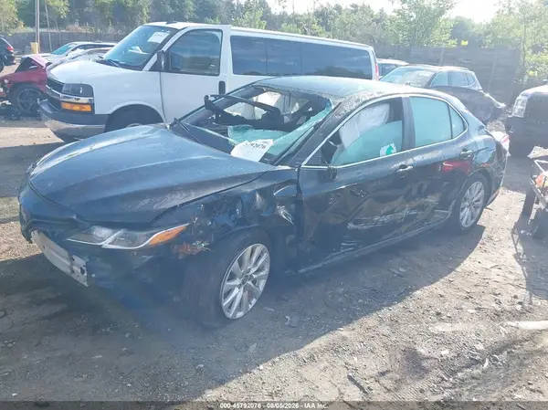 4T1C11AK9LU932254 2020 TOYOTA CAMRY - Image 2