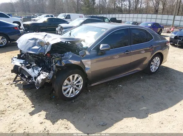 4T1C11AK9LU934571 2020 TOYOTA CAMRY - Image 2