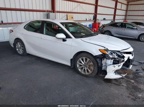 4T1C11AK9LU935025 2020 TOYOTA CAMRY - Image 1