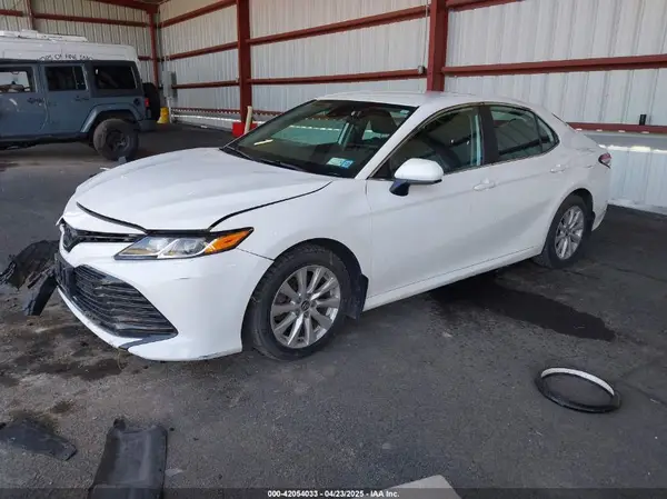 4T1C11AK9LU935025 2020 TOYOTA CAMRY - Image 2