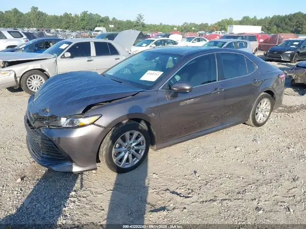 4T1C11AK9LU938183 2020 TOYOTA CAMRY - Image 2