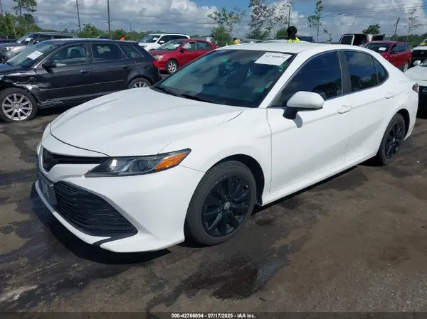 4T1C11AK9LU940418 2020 TOYOTA CAMRY - Image 2