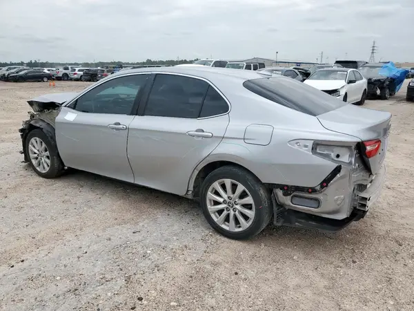 4T1C11AK9LU945974 2020 TOYOTA CAMRY - Image 2