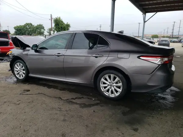 4T1C11AK9LU946817 2020 TOYOTA CAMRY - Image 2