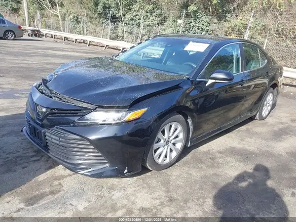 4T1C11AK9LU946865 2020 TOYOTA CAMRY - Image 2