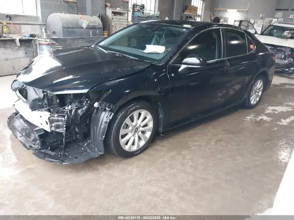 4T1C11AK9LU960880 2020 TOYOTA CAMRY - Image 2