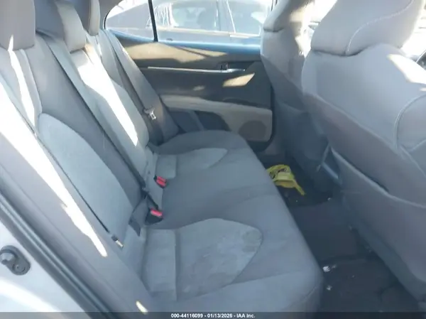 4T1C11AK9MU424934 2021 TOYOTA CAMRY - Image 8