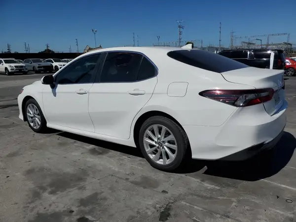 4T1C11AK9MU425128 2021 TOYOTA CAMRY - Image 2