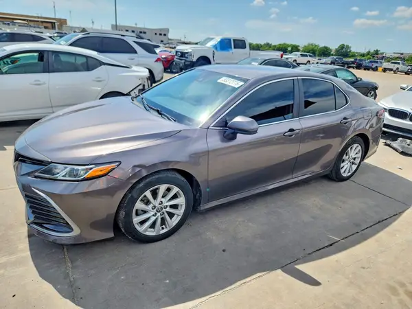 4T1C11AK9MU430247 2021 TOYOTA CAMRY - Image 1