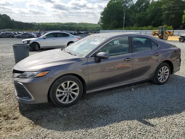 4T1C11AK9MU437571 2021 TOYOTA CAMRY - Image 1
