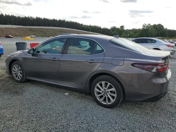 4T1C11AK9MU437571 2021 TOYOTA CAMRY - Image 2
