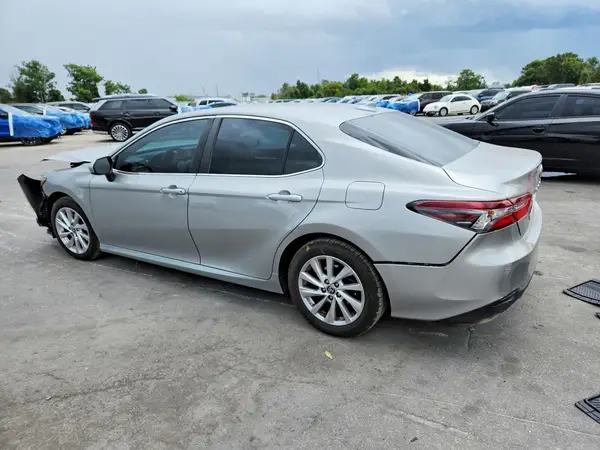 4T1C11AK9MU438672 2021 TOYOTA CAMRY - Image 2