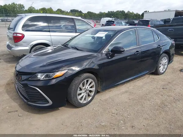 4T1C11AK9MU442365 2021 TOYOTA CAMRY - Image 2