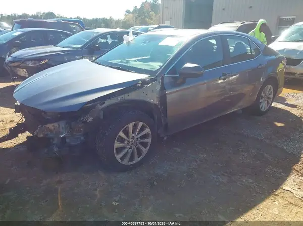 4T1C11AK9MU447341 2021 TOYOTA CAMRY - Image 2