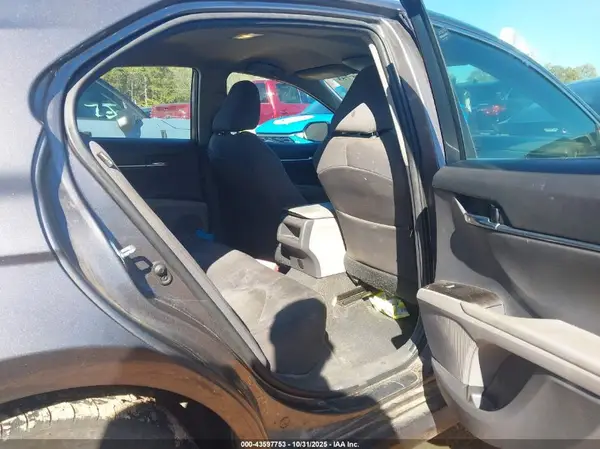 4T1C11AK9MU447341 2021 TOYOTA CAMRY - Image 8