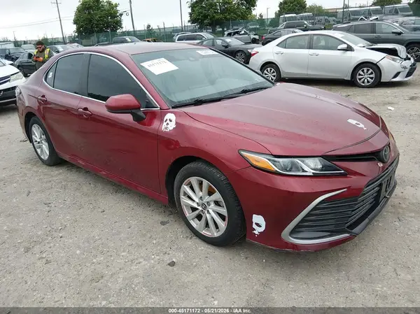 4T1C11AK9MU455004 2021 TOYOTA CAMRY - Image 1