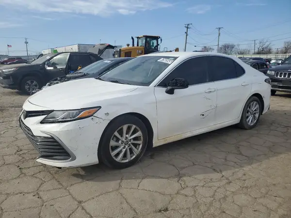 4T1C11AK9MU457206 2021 TOYOTA CAMRY - Image 1