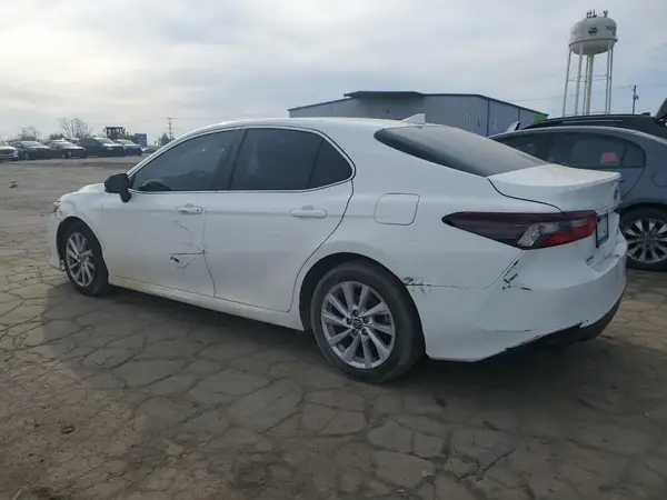 4T1C11AK9MU457206 2021 TOYOTA CAMRY - Image 2