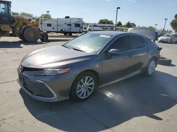 4T1C11AK9MU458212 2021 TOYOTA CAMRY - Image 1
