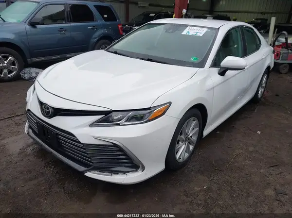 4T1C11AK9MU459246 2021 TOYOTA CAMRY - Image 2