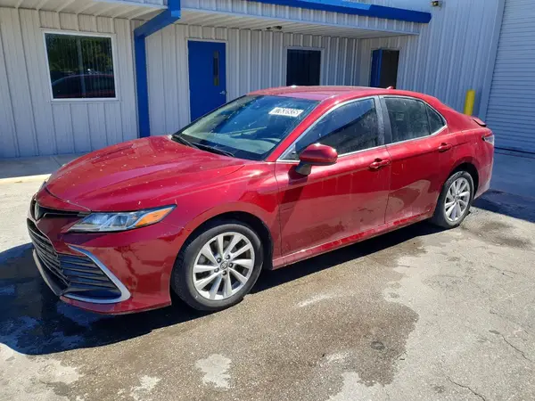 4T1C11AK9MU460459 2021 TOYOTA CAMRY - Image 1