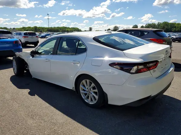 4T1C11AK9MU462129 2021 TOYOTA CAMRY - Image 2