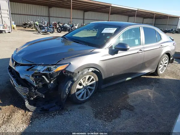 4T1C11AK9MU462356 2021 TOYOTA CAMRY - Image 2