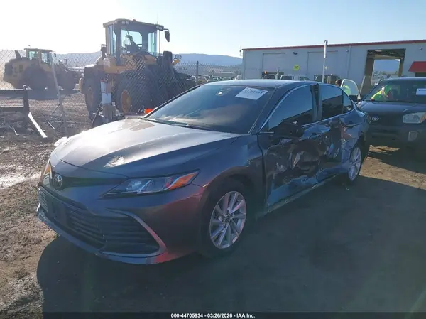 4T1C11AK9MU466455 2021 TOYOTA CAMRY - Image 2