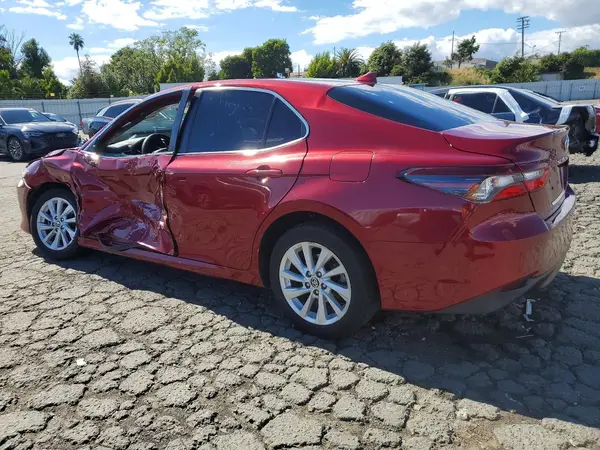 4T1C11AK9MU468237 2021 TOYOTA CAMRY - Image 2