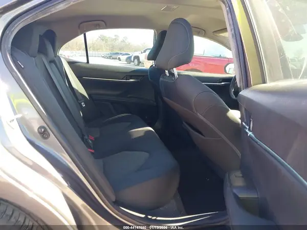 4T1C11AK9MU477598 2021 TOYOTA CAMRY - Image 8