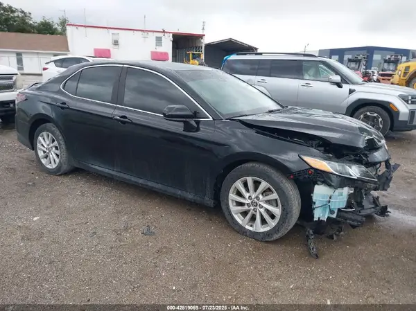 4T1C11AK9MU491601 2021 TOYOTA CAMRY - Image 1