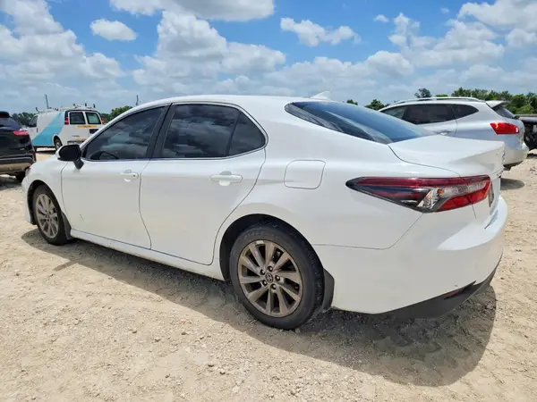 4T1C11AK9MU492134 2021 TOYOTA CAMRY - Image 2