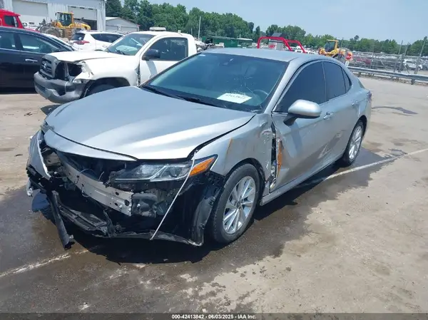 4T1C11AK9MU492442 2021 TOYOTA CAMRY - Image 2