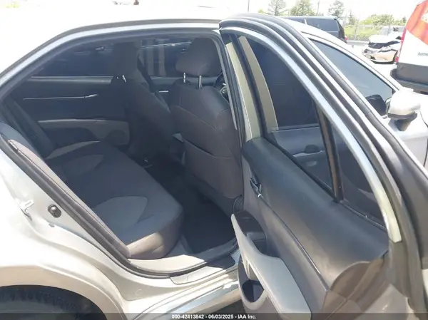 4T1C11AK9MU492442 2021 TOYOTA CAMRY - Image 8
