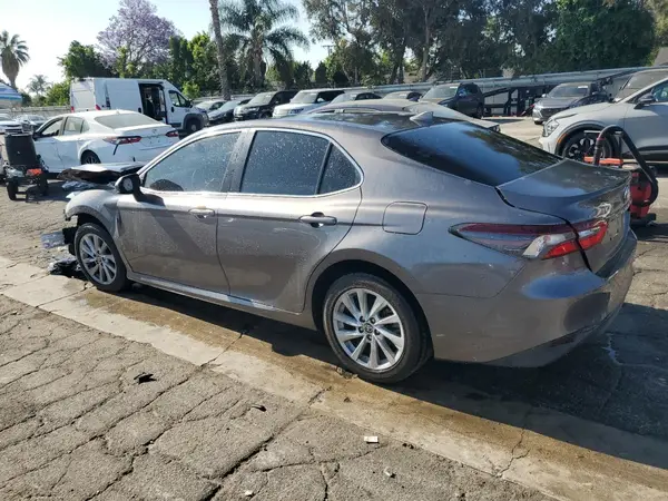4T1C11AK9MU533846 2021 TOYOTA CAMRY - Image 2