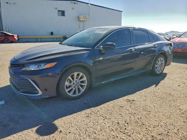 4T1C11AK9MU538576 2021 TOYOTA CAMRY - Image 1