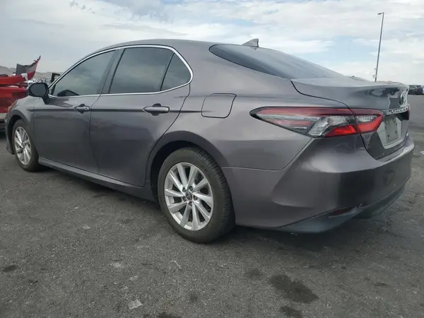 4T1C11AK9MU549982 2021 TOYOTA CAMRY - Image 2