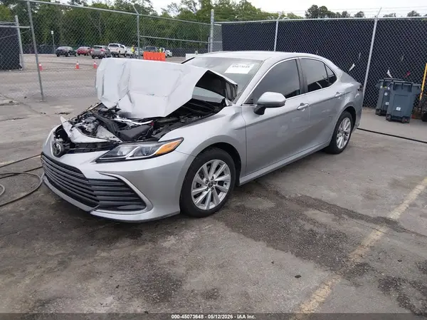 4T1C11AK9MU552056 2021 TOYOTA CAMRY - Image 2