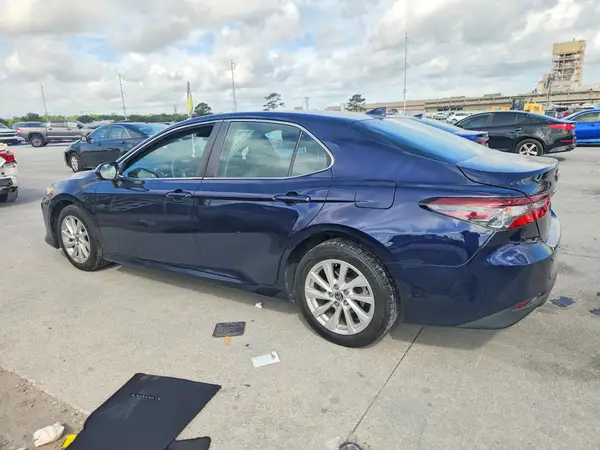4T1C11AK9MU563008 2021 TOYOTA CAMRY - Image 2