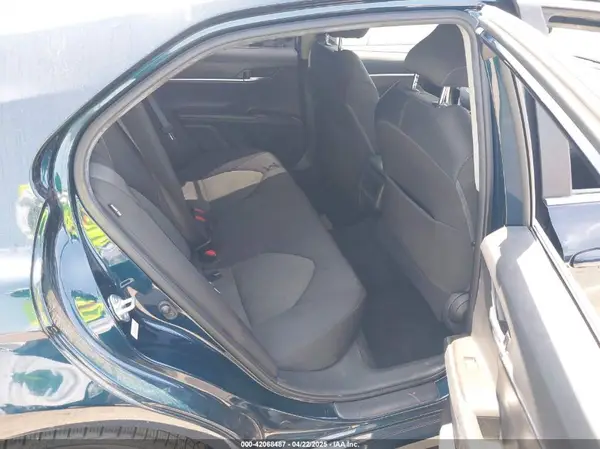 4T1C11AK9MU564529 2021 TOYOTA CAMRY - Image 8