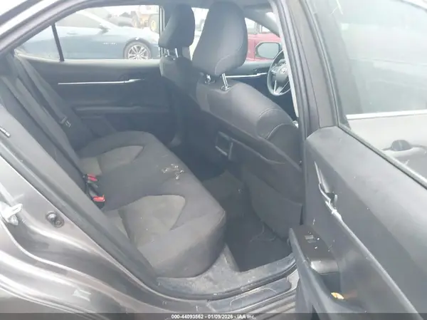 4T1C11AK9MU568810 2021 TOYOTA CAMRY - Image 8