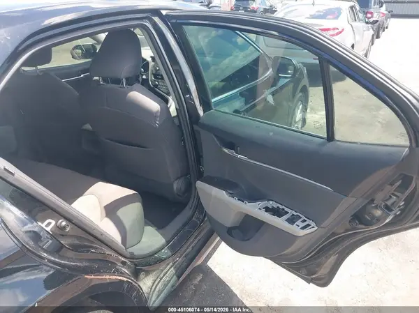 4T1C11AK9MU570072 2021 TOYOTA CAMRY - Image 8