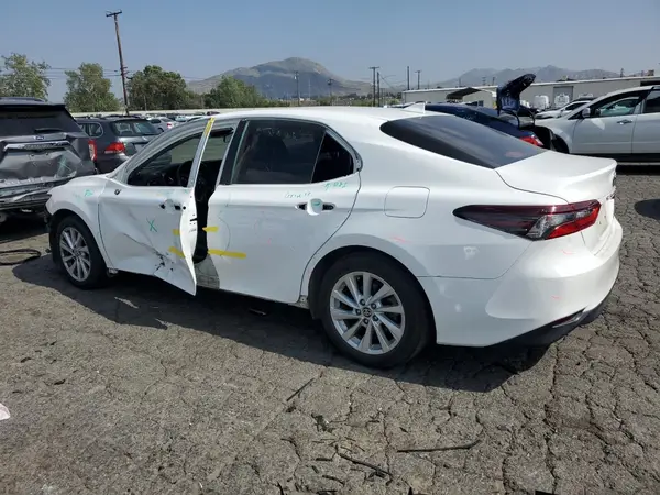 4T1C11AK9MU571299 2021 TOYOTA CAMRY - Image 2