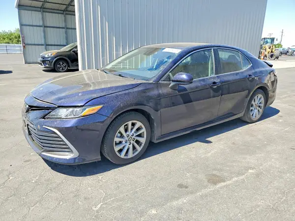 4T1C11AK9MU572601 2021 TOYOTA CAMRY - Image 1